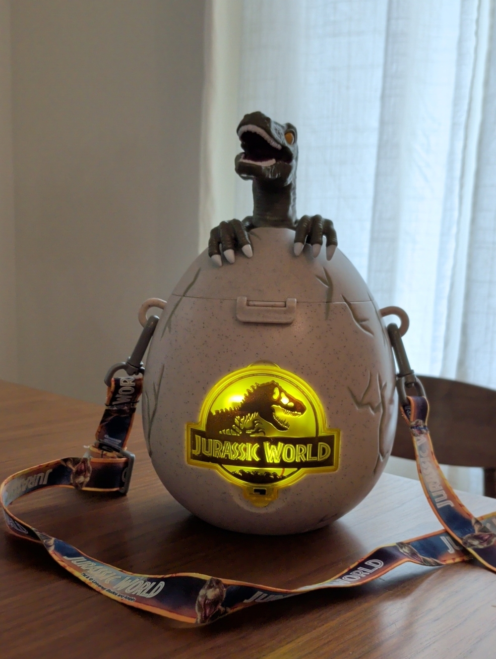 Jurassic World Dinosaur Egg Light-Up Crossbody Popcorn bucket